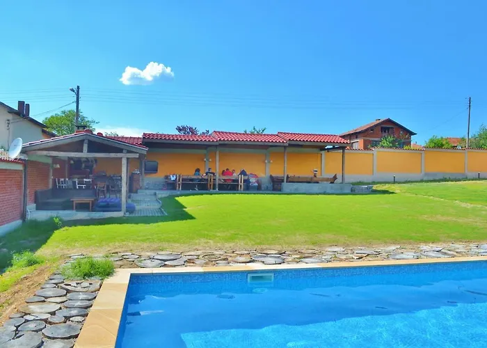 Гостевой дом Aya 4*